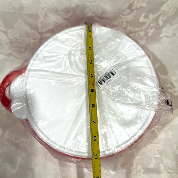 NWOT Tupperware Thatsa Bowl Jr. Red Mixing Bowl with Seal - Picture 4 of 5